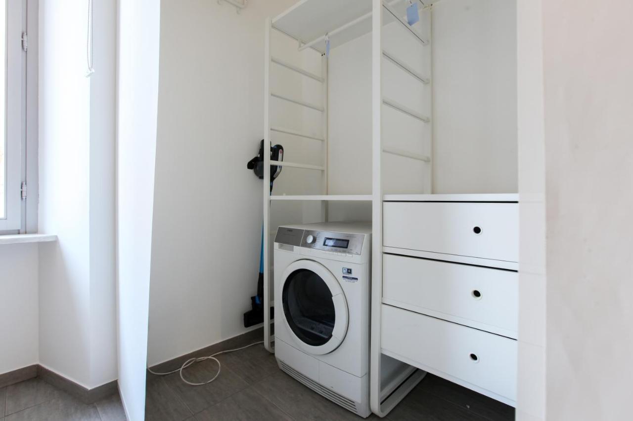 Modern Close To Shopping District * Milán